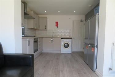 6 bed house, Blackfriars Road, University of Portsmouth, Portsmouth, PO54LN - Image 2